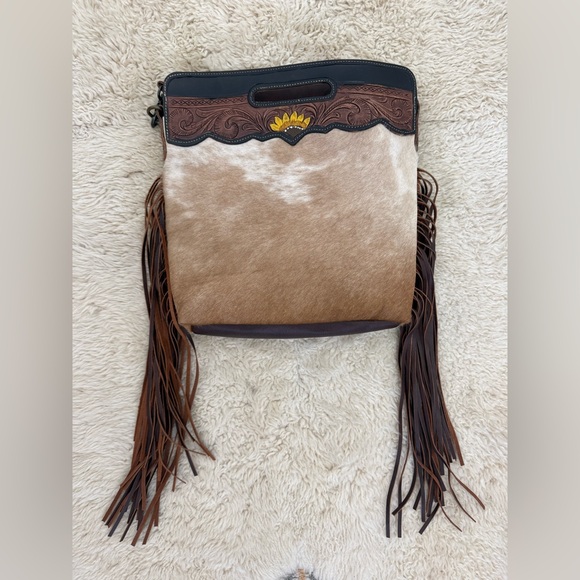 Fringe Cowhide Purse - Picture 3 of 7